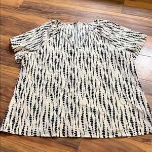 Black and White Patterned Blouse